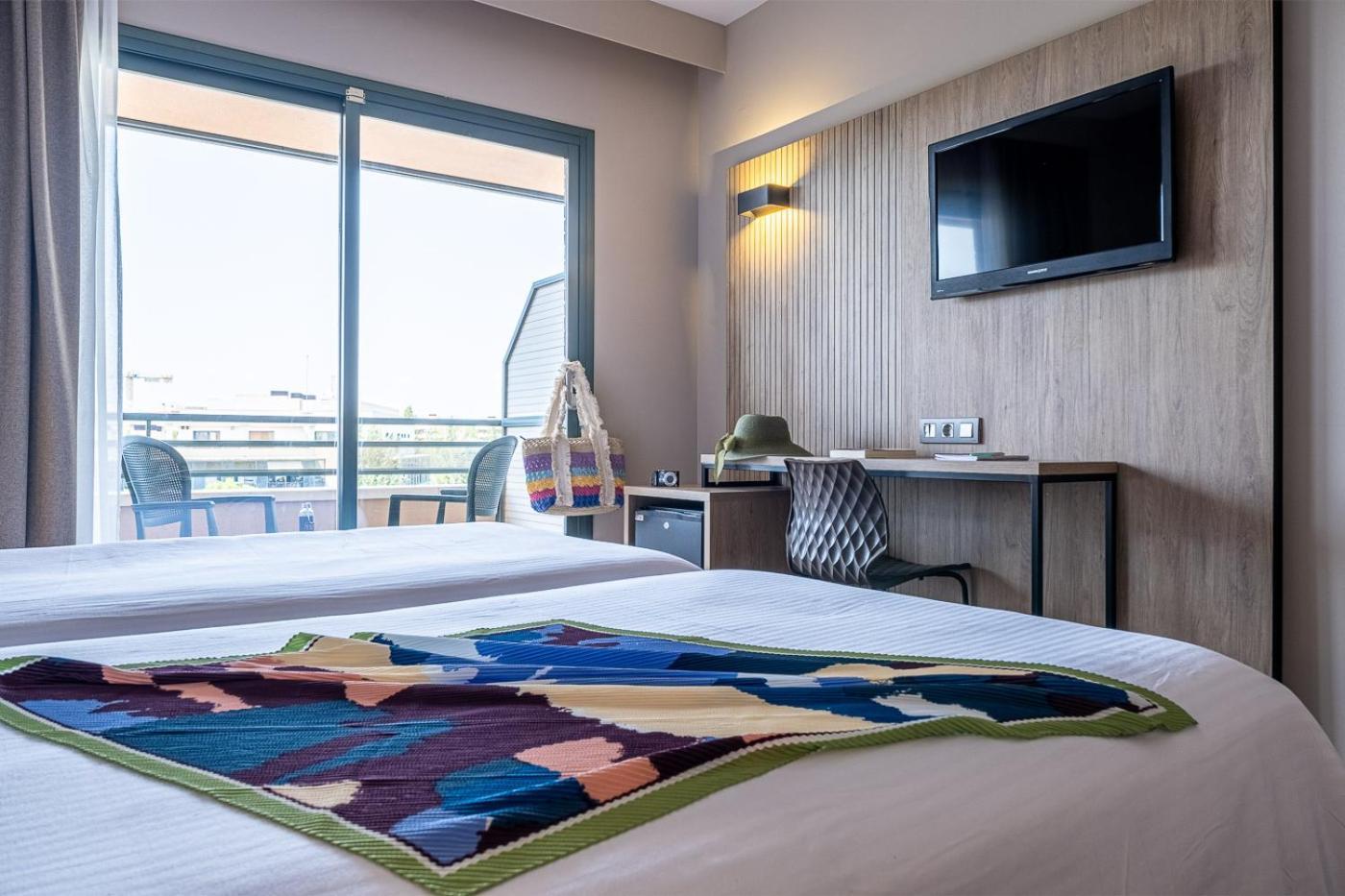 Hotel California Palace Salou Bagian luar foto