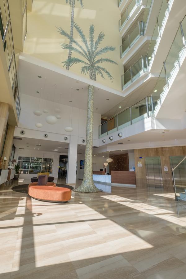 Hotel California Palace Salou Bagian luar foto