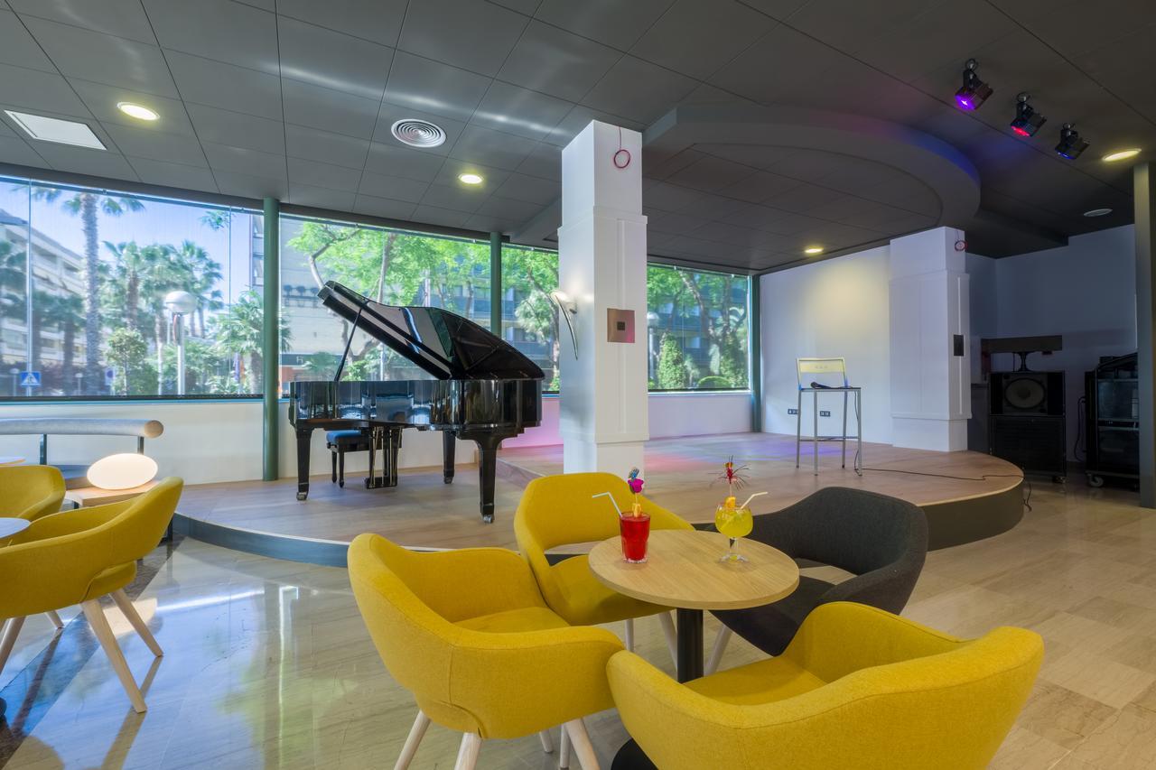 Hotel California Palace Salou Bagian luar foto